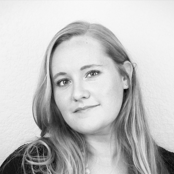 BEHIND THE CLOSET - Picture 2 of 6